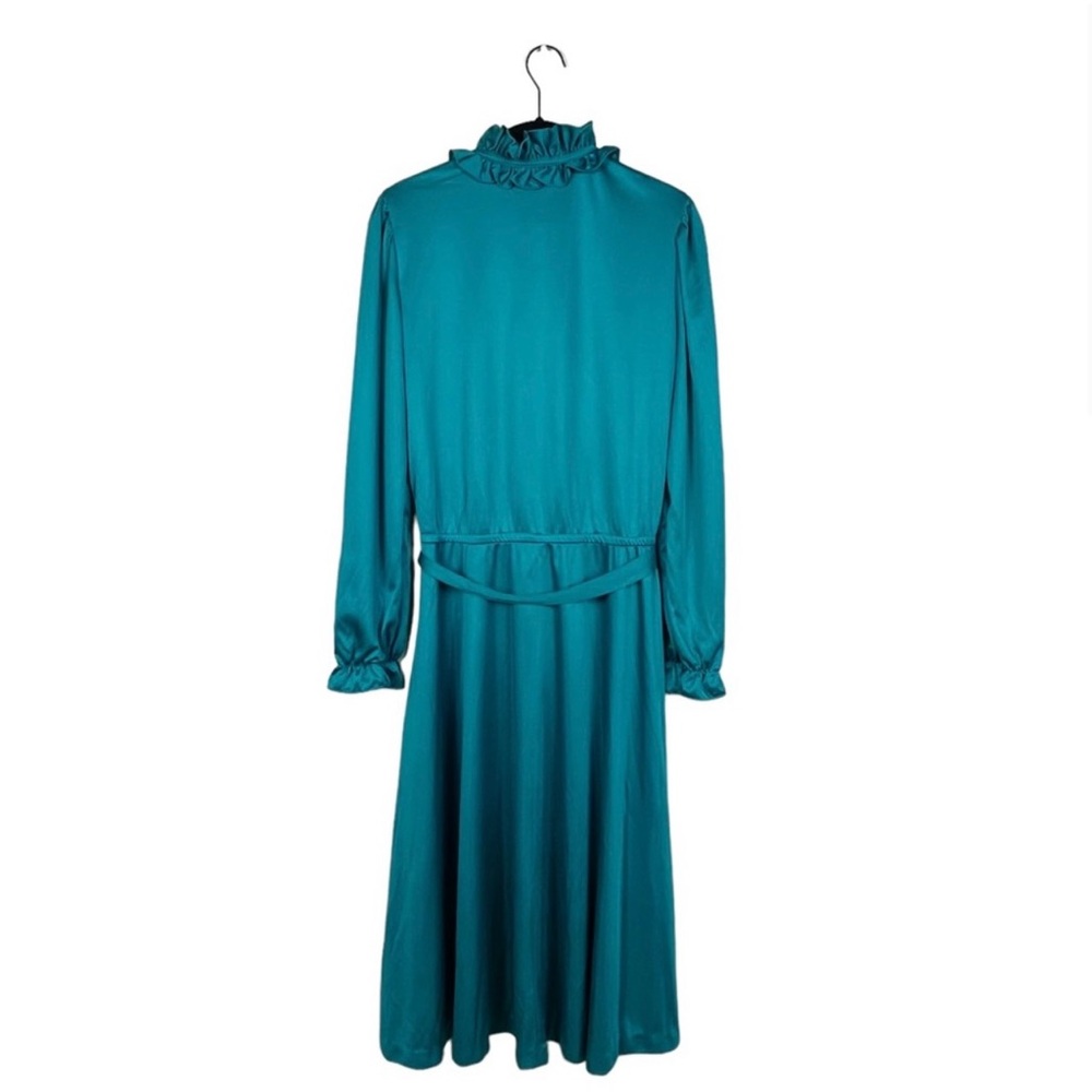 Hermoso vestido vintage  no tengo espacio para el en muy buena condición